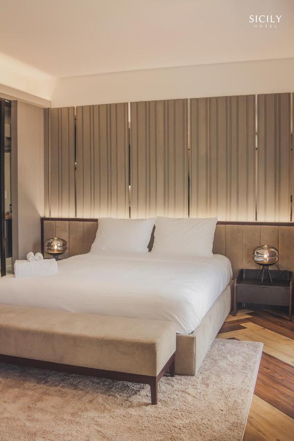 Sicily Hotel Дуонг-Донг Экстерьер фото