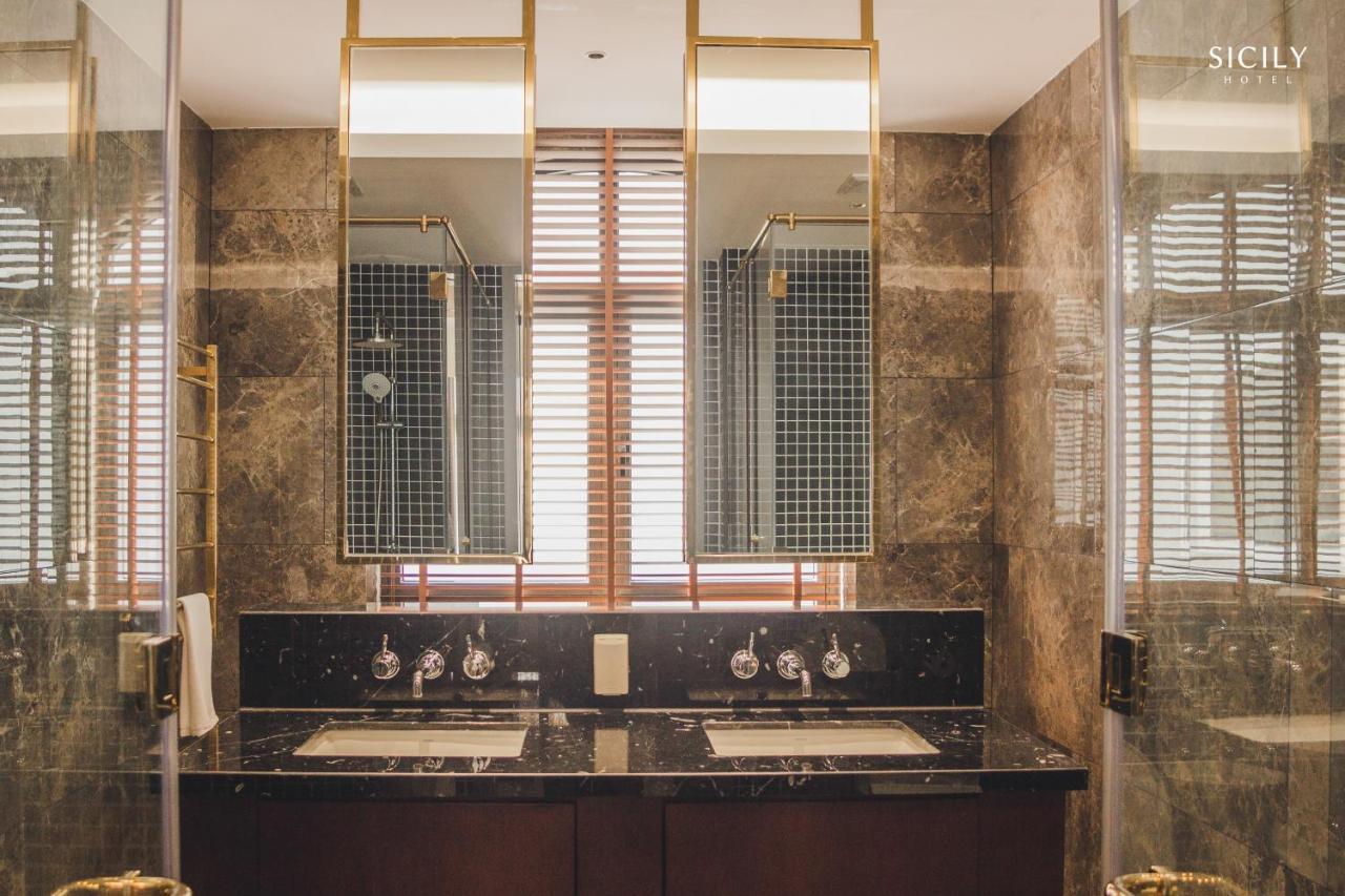 Sicily Hotel Дуонг-Донг Экстерьер фото