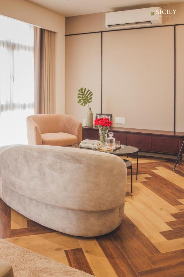 Sicily Hotel Дуонг-Донг Экстерьер фото